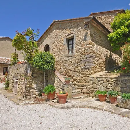 Sleeps 5 *